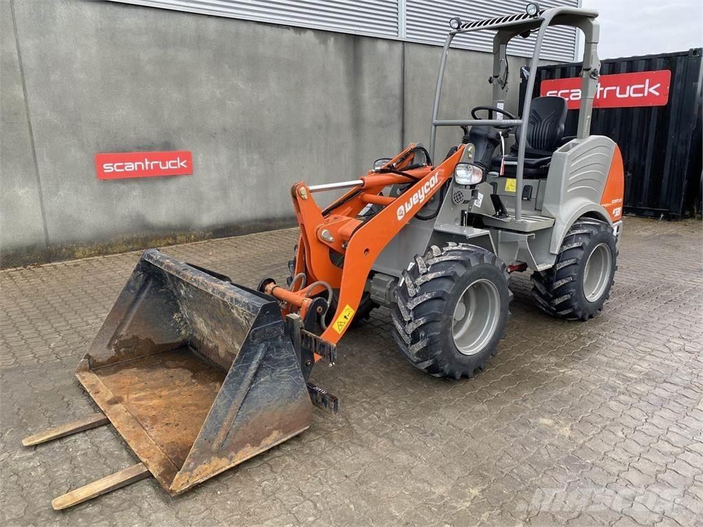 Weycor AR320 Agrar Multi-purpose loaders