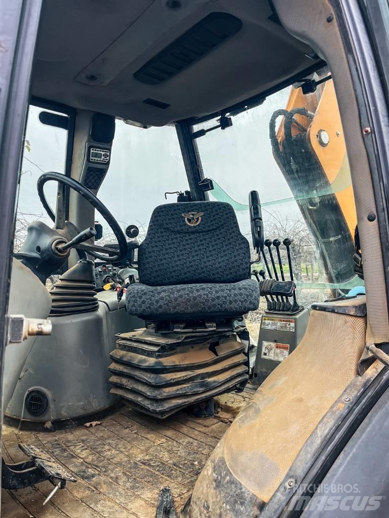 CASE 580 SN Backhoe
