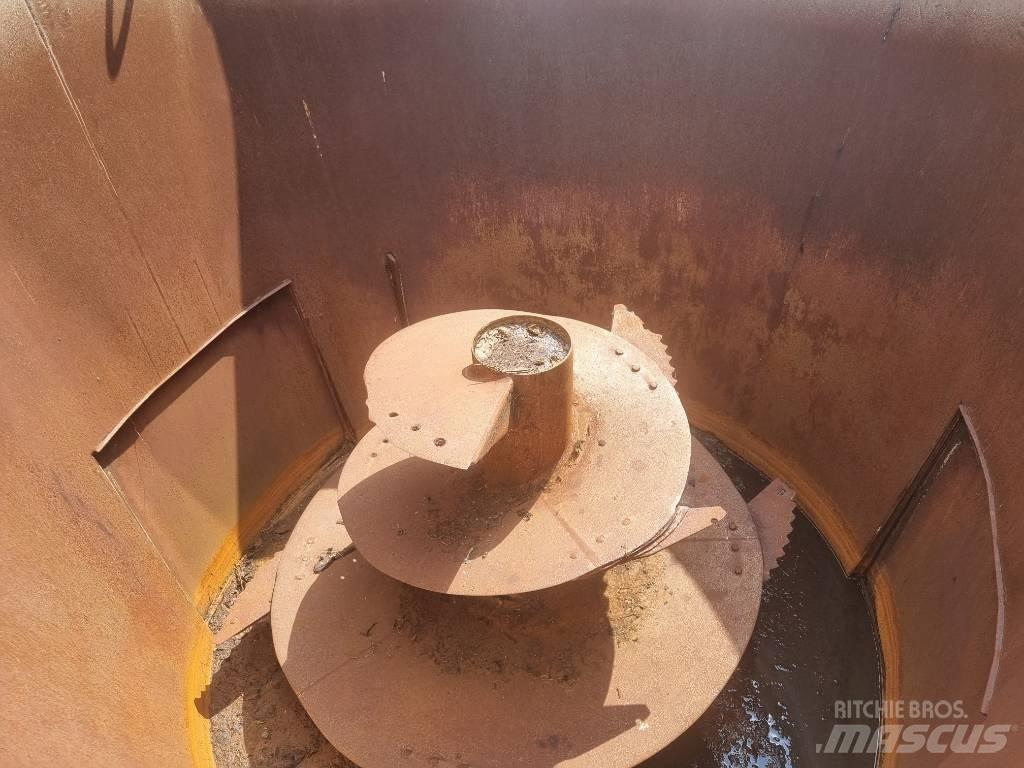  FRASTO Tornado Animal feeders
