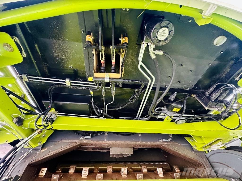 CLAAS Lexion 670 Combine harvesters