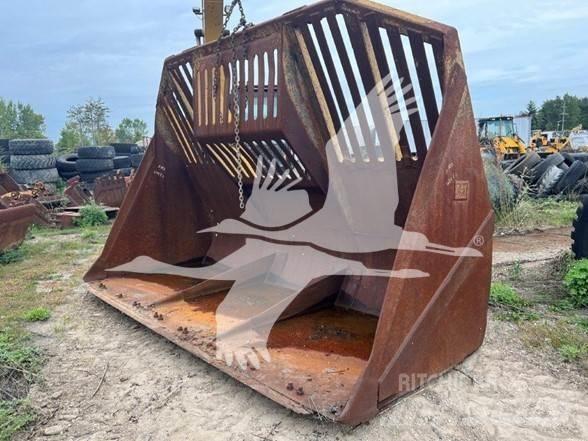 CAT 1952647 Buckets