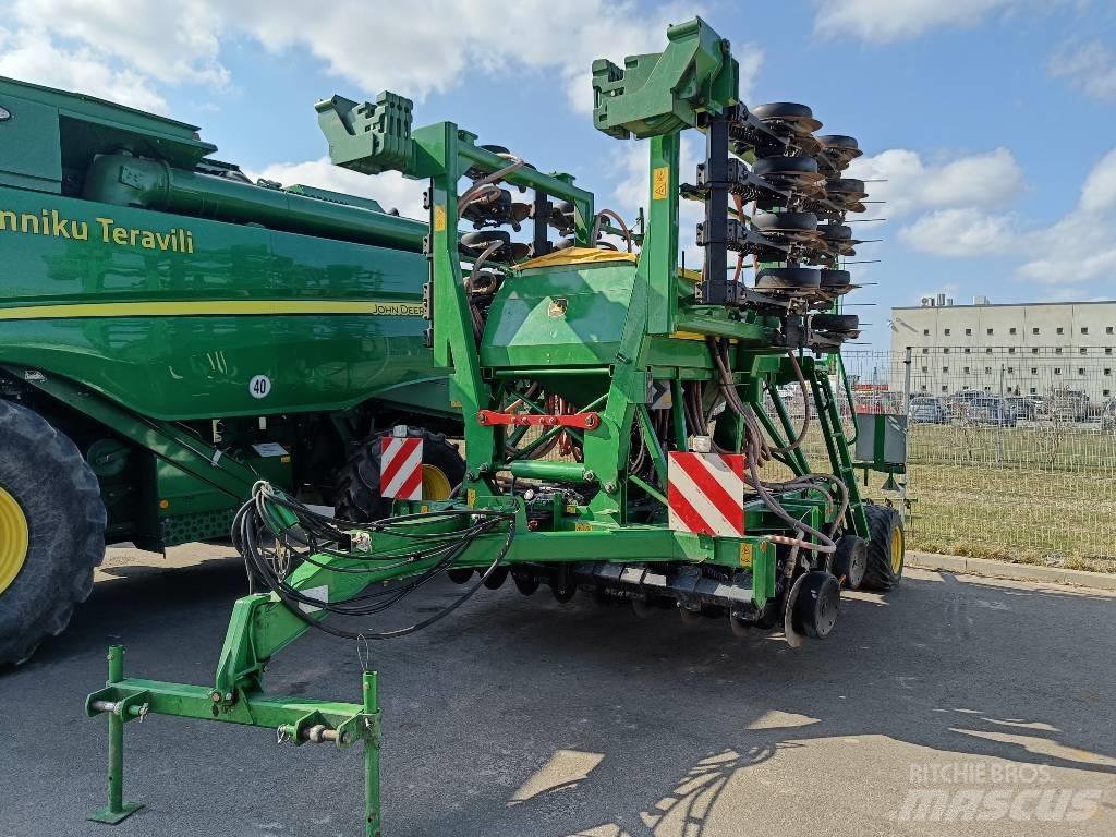 John Deere 750 A Drills