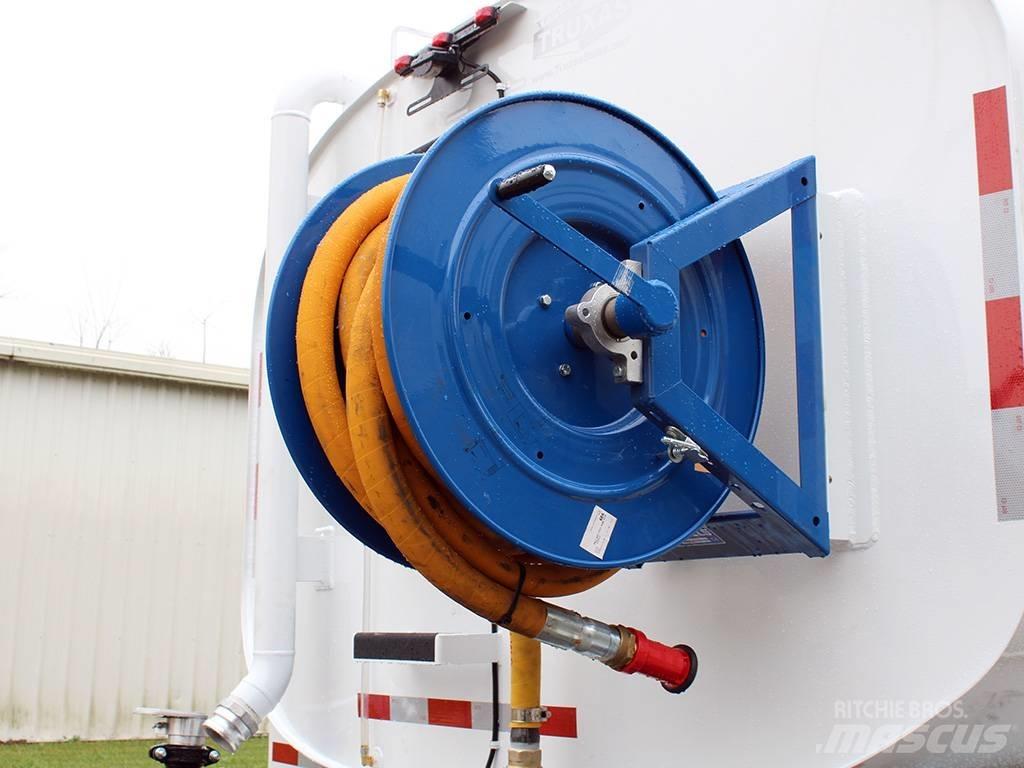 Peterbilt 348 Water bowser