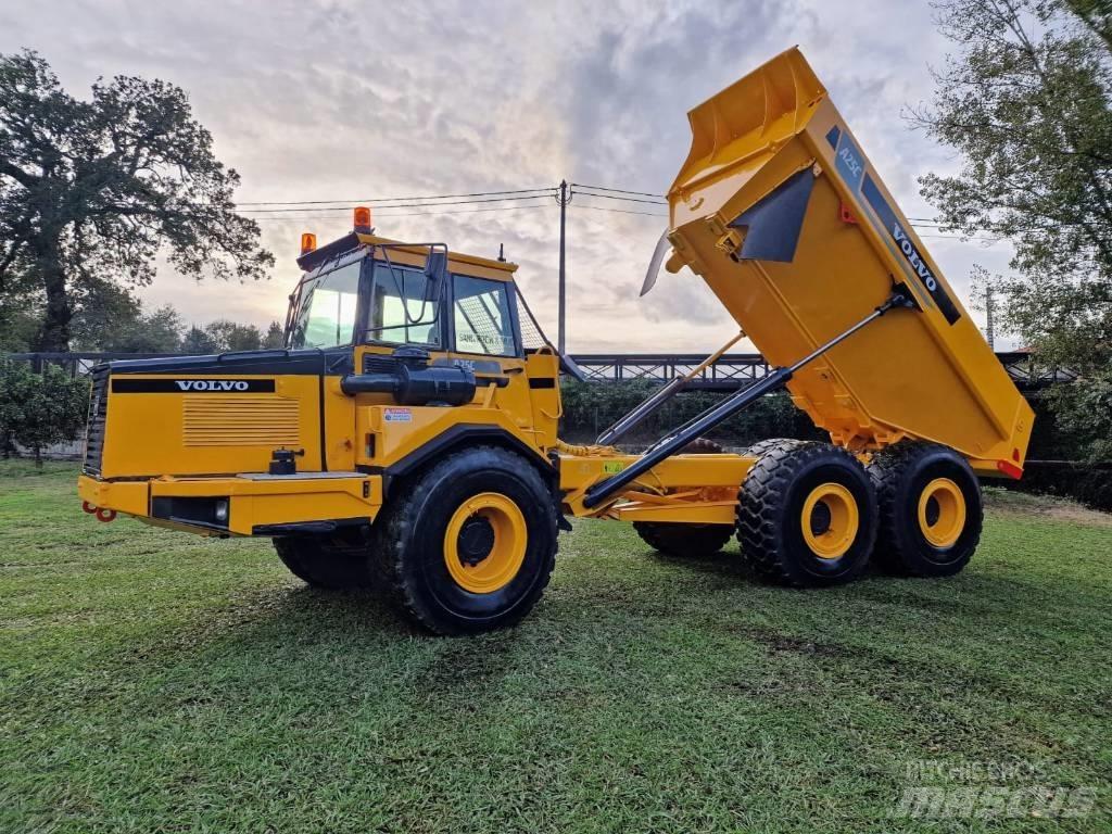 Volvo A 25 C Articulated Haulers