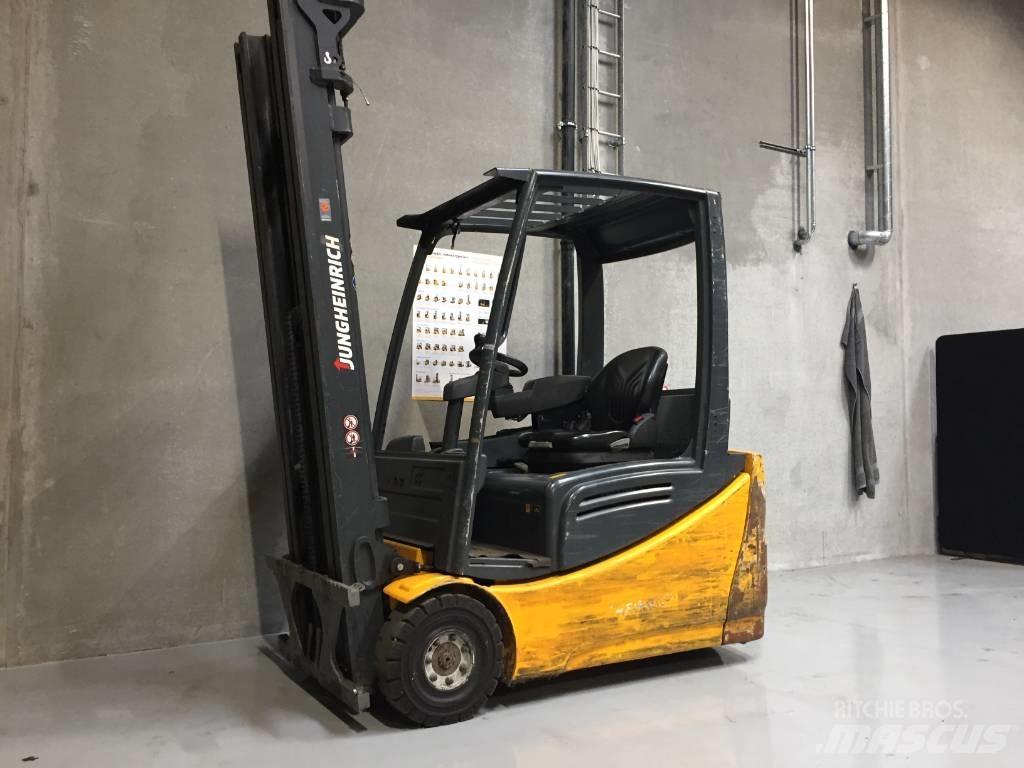 Jungheinrich EFG 216 Electric forklift trucks