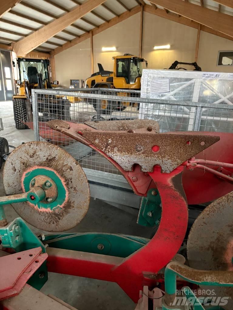 Kverneland EG85 Reversible ploughs