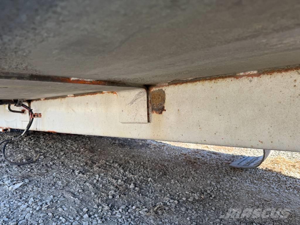  Leach Alpha III Waste trucks