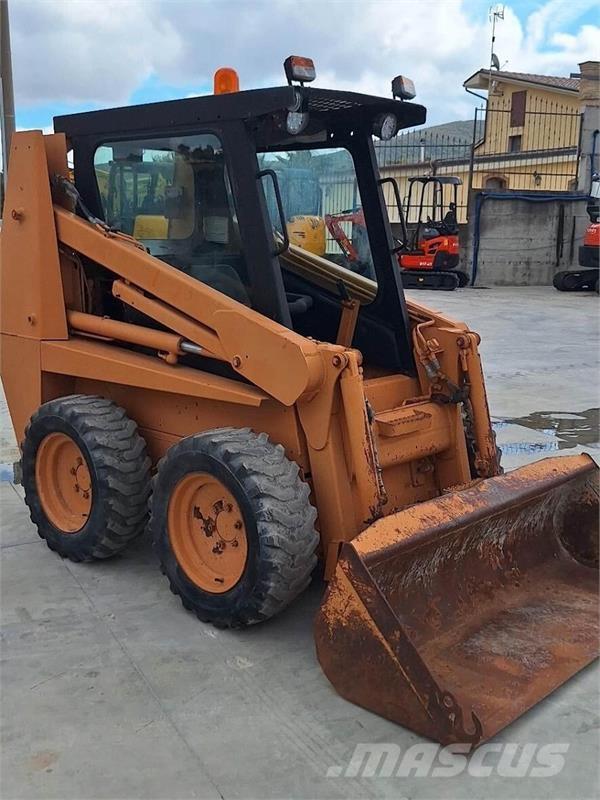 CASE 721 Skid steer loaders