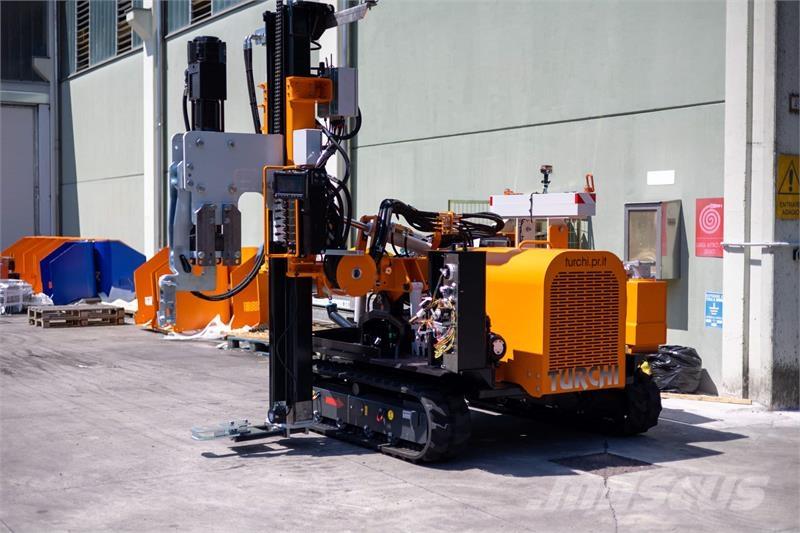  TURCHI 300F Vibratory pile drivers