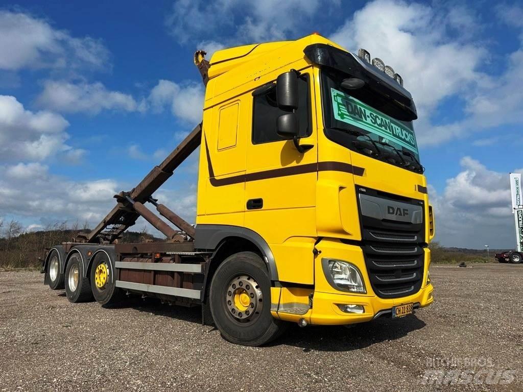 DAF XF 530 8x2-*4 Hook lift trucks