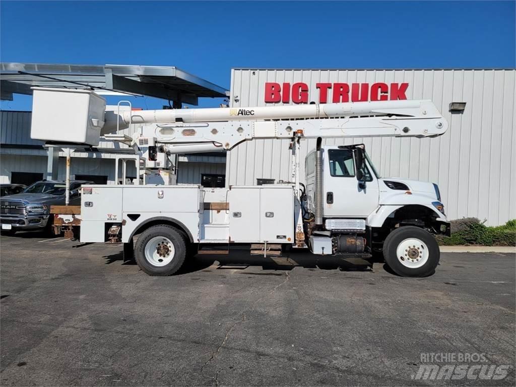 Altec AN55E Truck mounted platforms