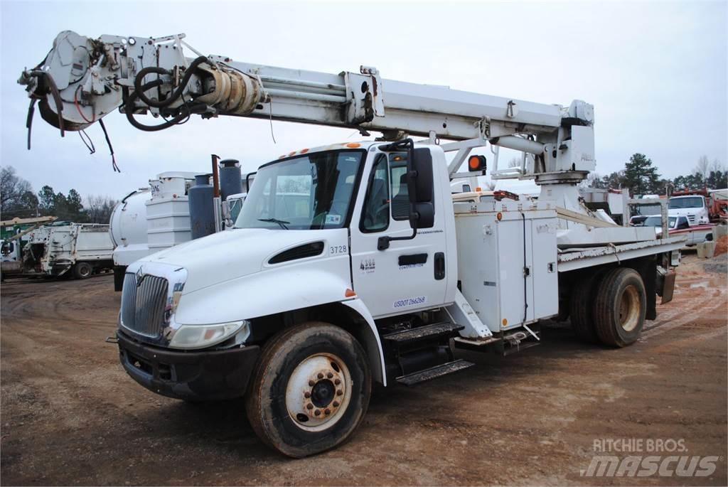Altec DM47TR Truck mounted drill rig