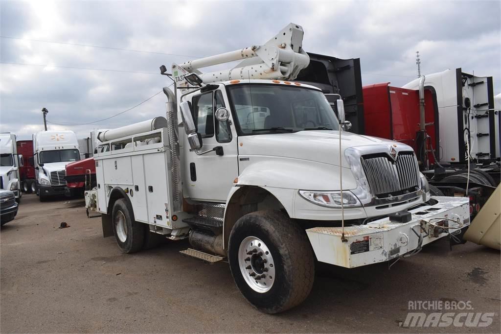 Altec TA37M Truck mounted platforms