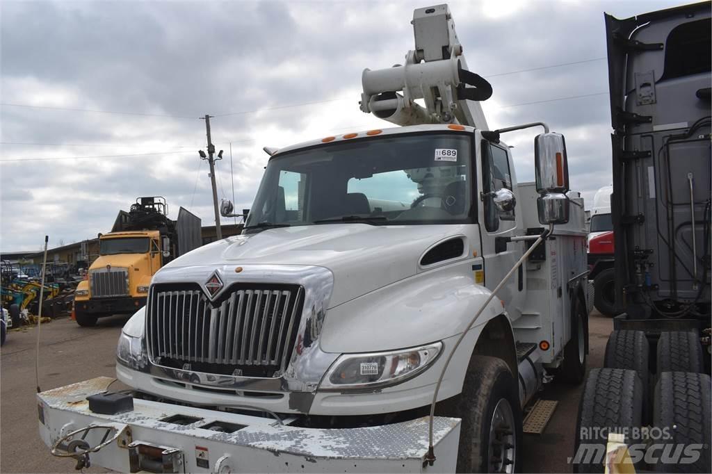 Altec TA37M Truck mounted platforms