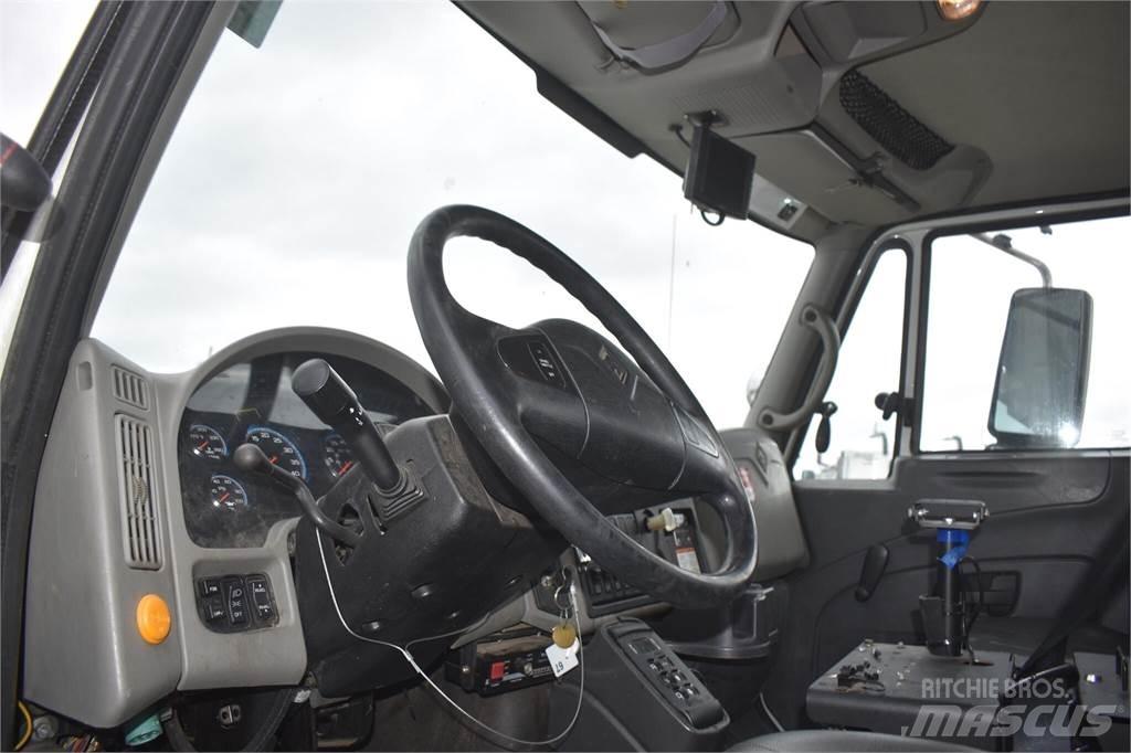 Altec TA37M Truck mounted platforms
