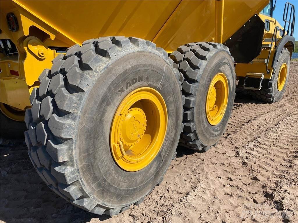 Bell B30E Articulated Haulers