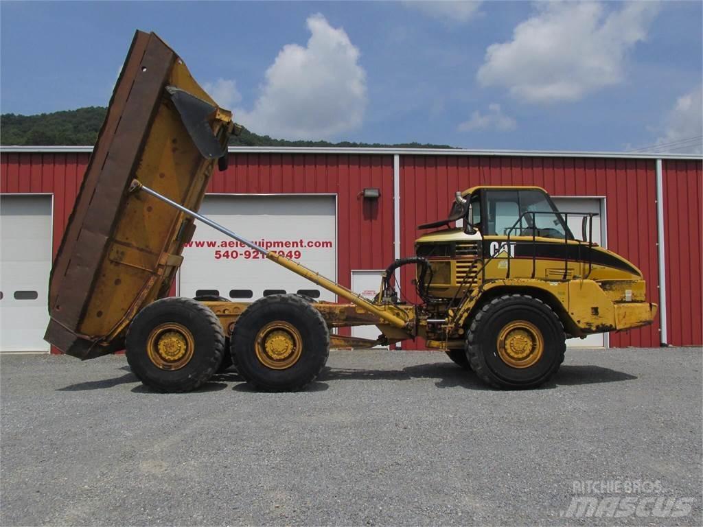 CAT 725 Articulated Haulers