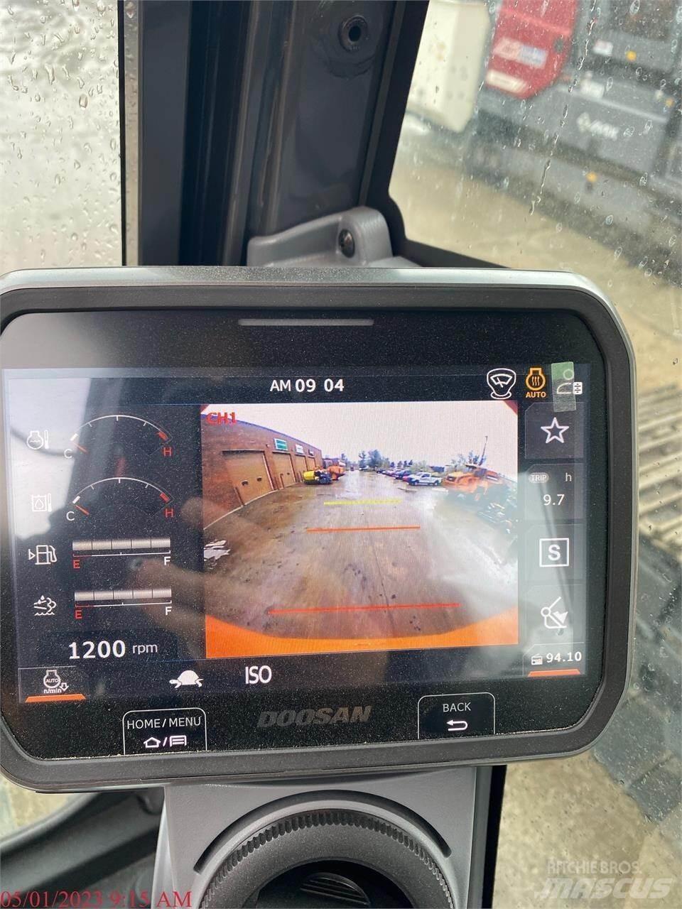 Doosan DX300 LC Crawler excavators