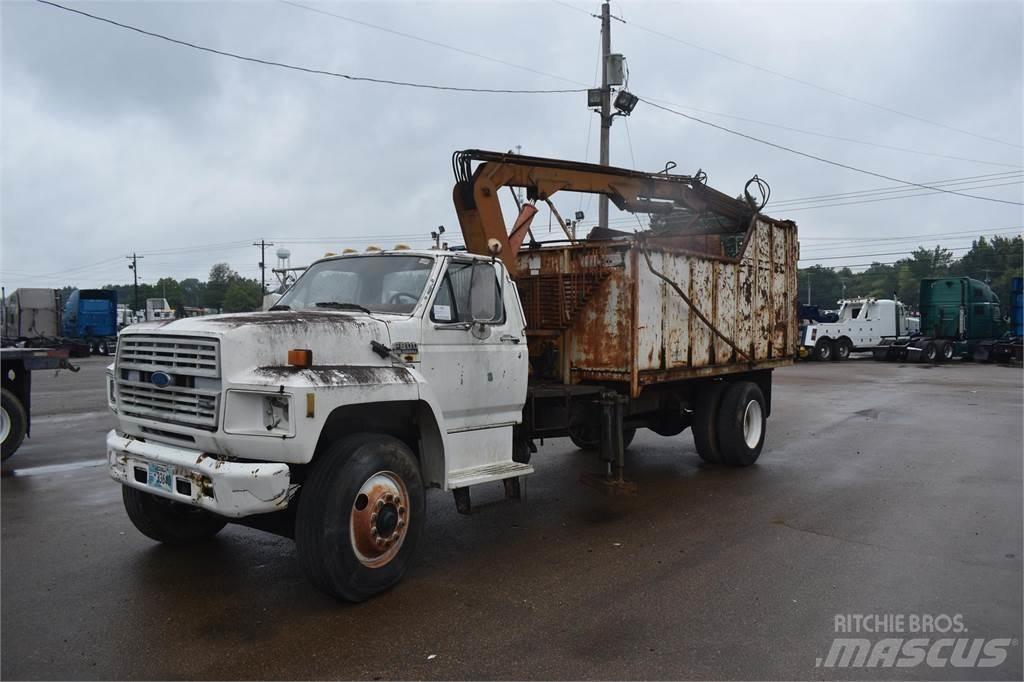 Ford F800 Truck mounted cranes