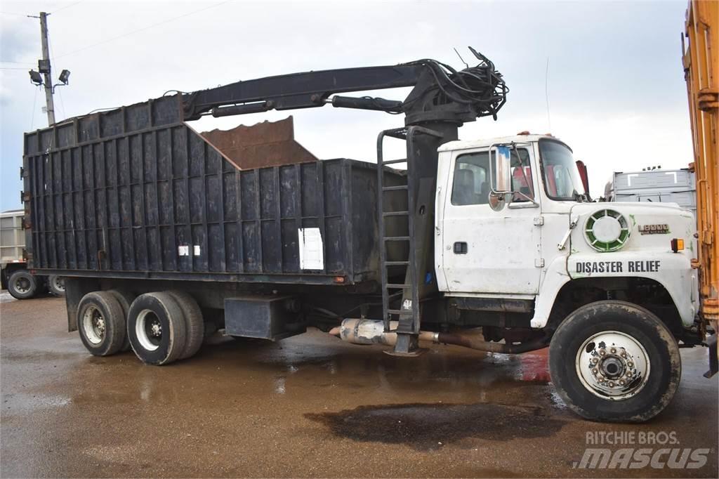 Ford L8000 Truck mounted cranes