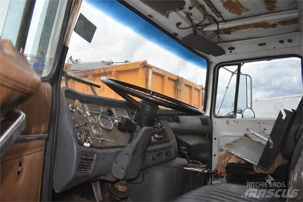 Ford L8000 Truck mounted cranes