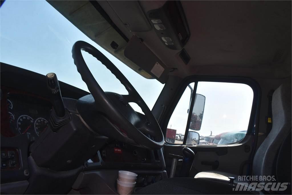 Freightliner 114SD Tipper trucks