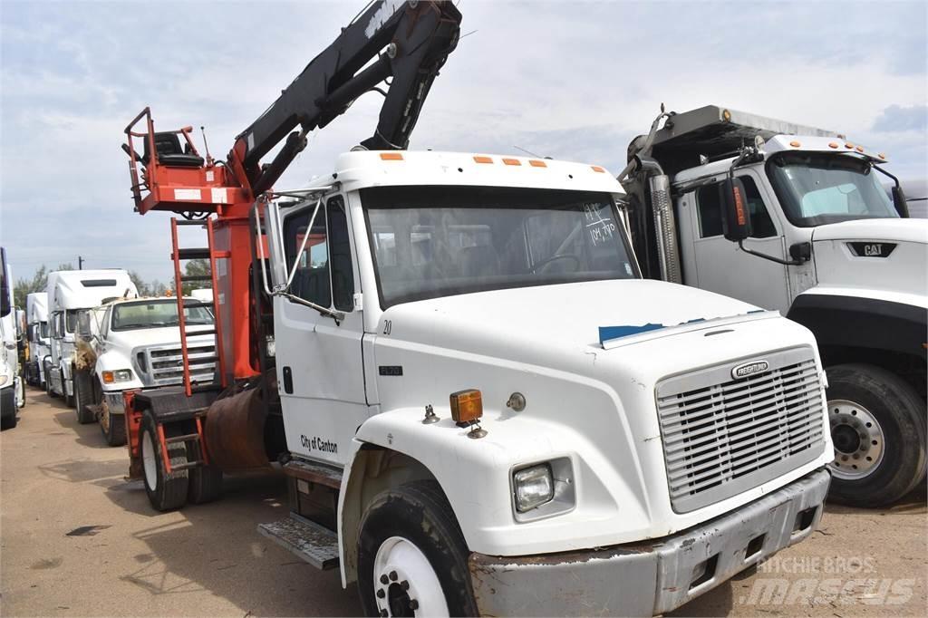Freightliner FL70 Truck mounted cranes