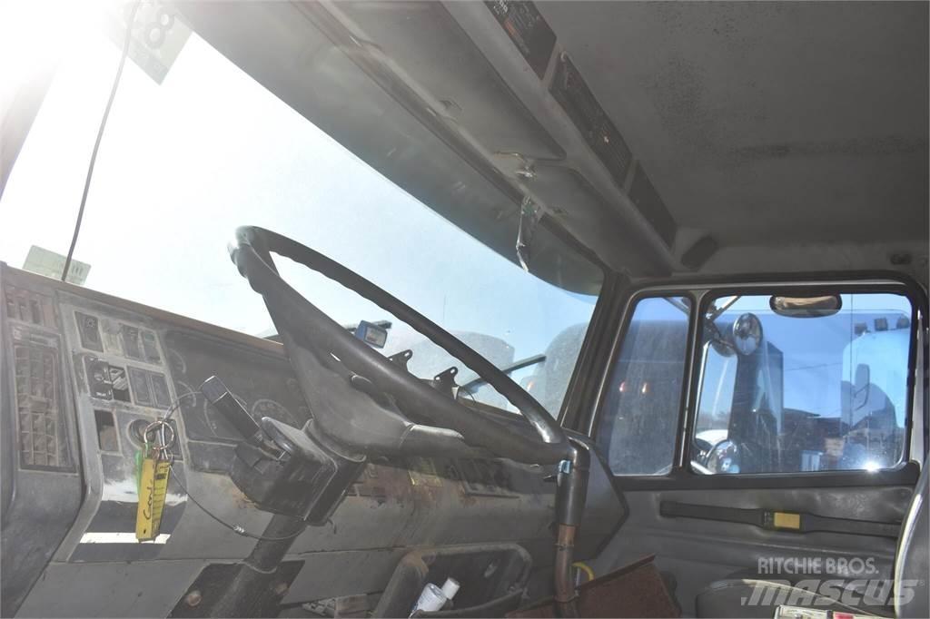 Freightliner FLC112 Tipper trucks