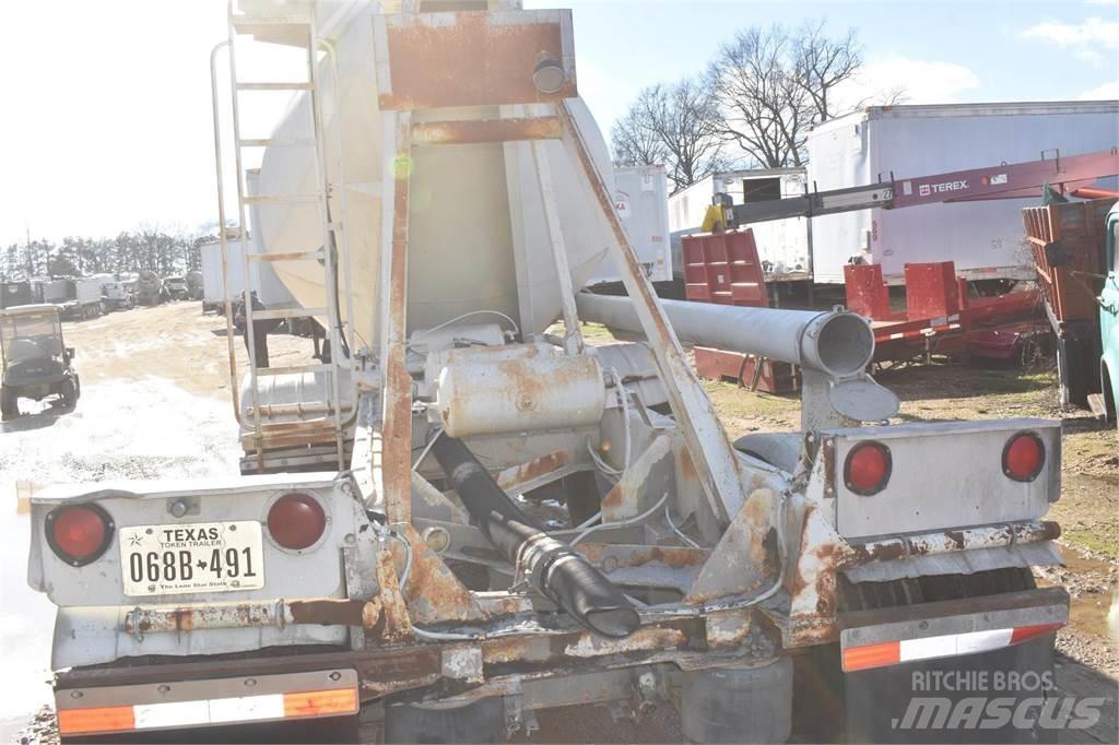 Fruehauf  Tanker trailers