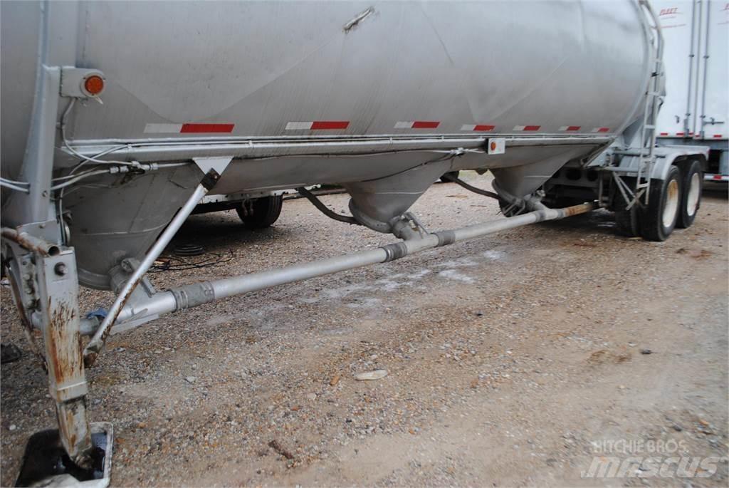 Fruehauf  Tanker trailers