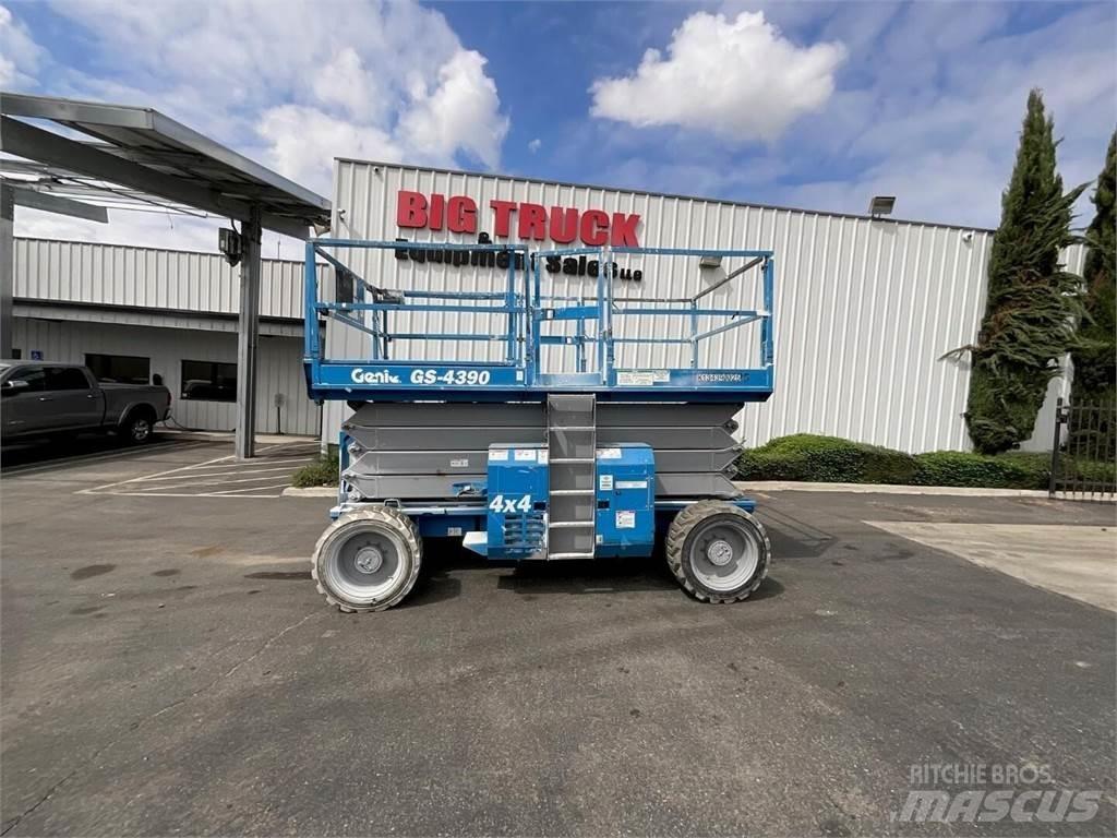 Genie GS4390RT Scissor lifts