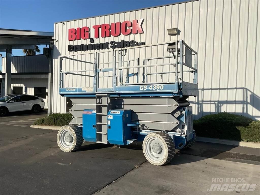 Genie GS4390RT Scissor lifts