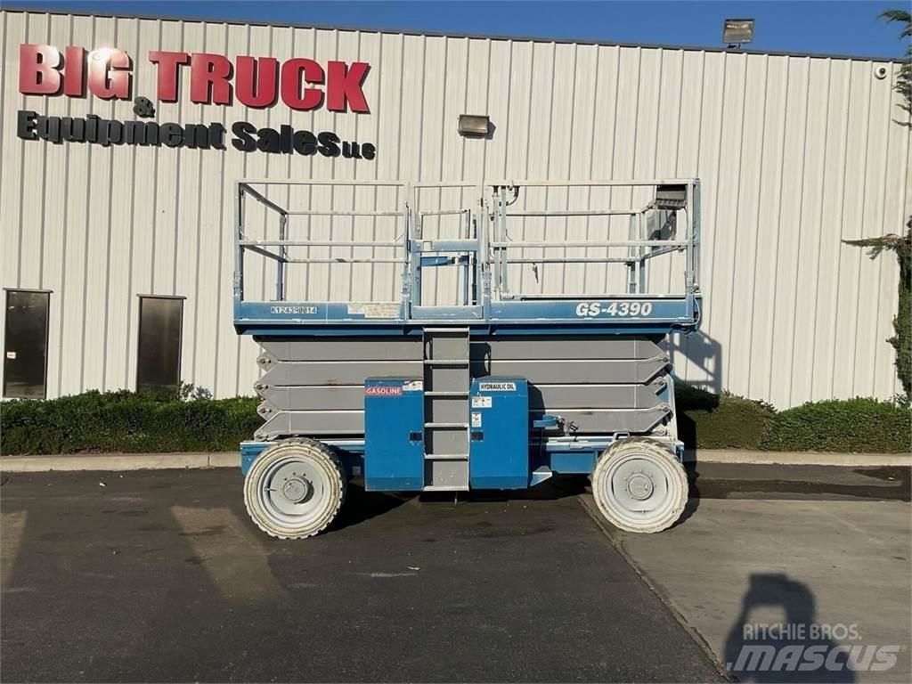 Genie GS4390RT Scissor lifts