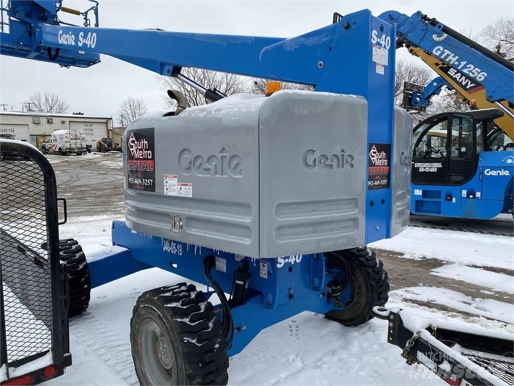 Genie S40 Telescopic boom lifts