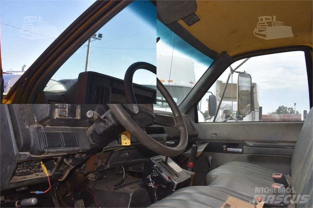 GMC TOPKICK C6500 Tipper trucks