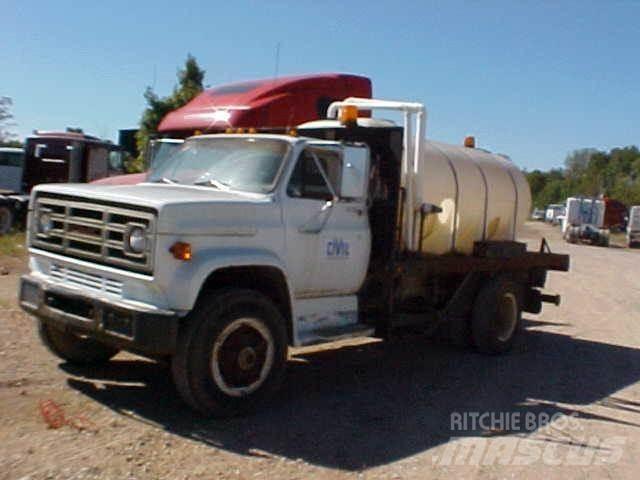 GMC TOPKICK C6500 Tanker trucks