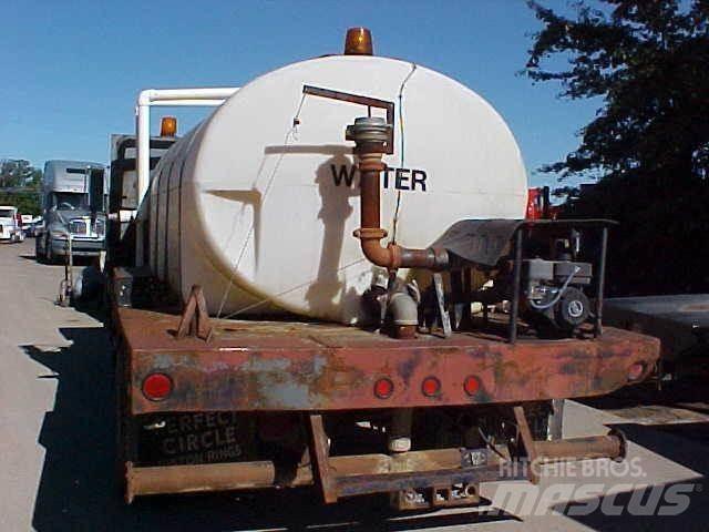 GMC TOPKICK C6500 Tanker trucks
