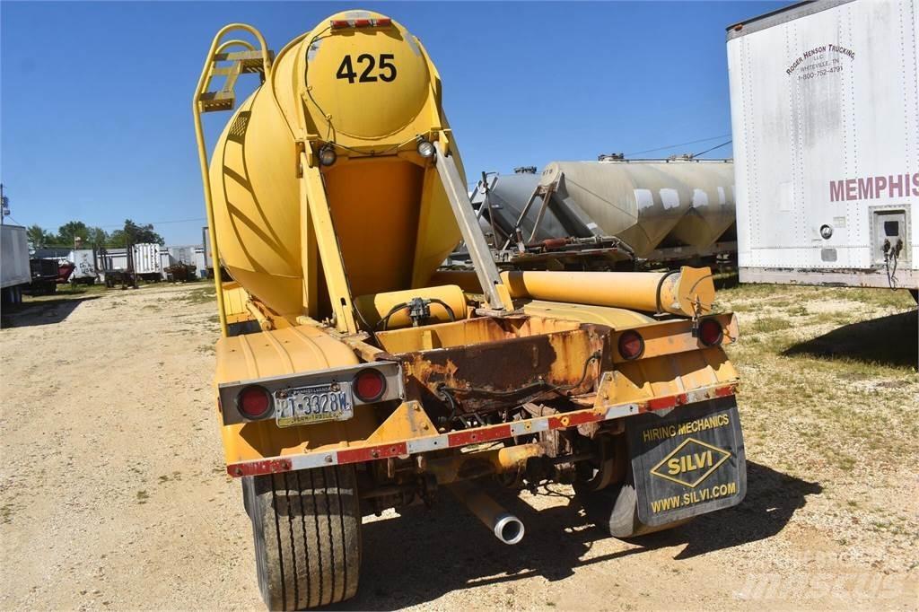 Heil  Tanker trailers