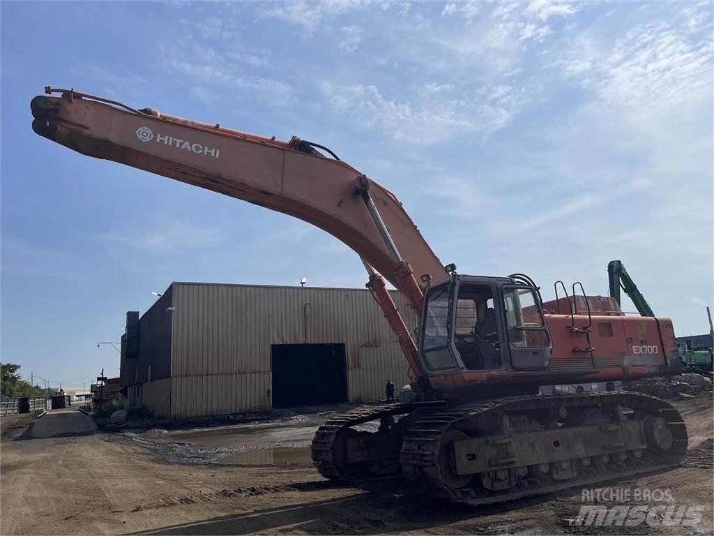 Hitachi EX700 Crawler excavators
