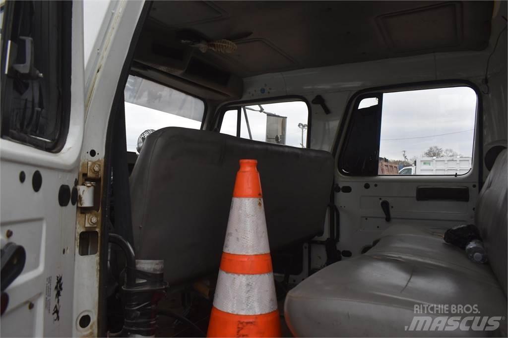 International 4700 Municipal / general purpose vehicles