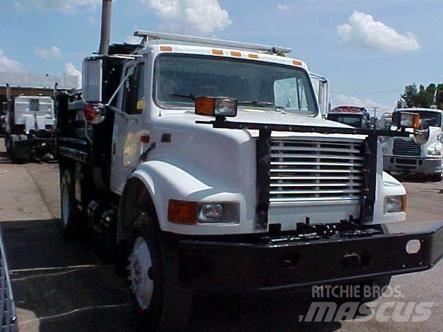 International 4900 Tipper trucks