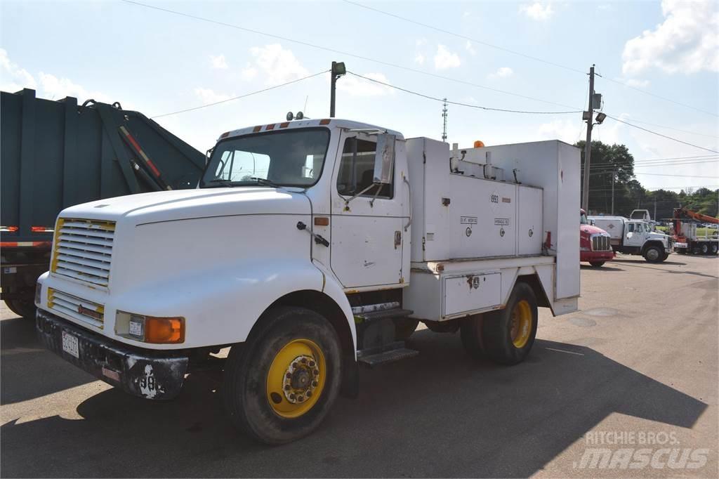 International 8200 Tanker trucks
