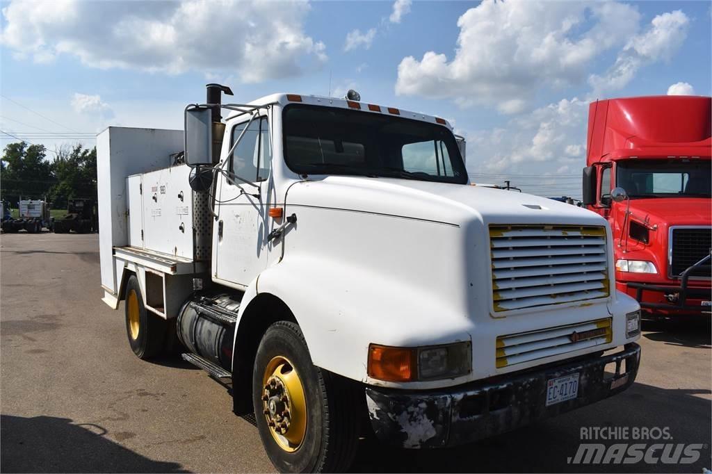 International 8200 Tanker trucks