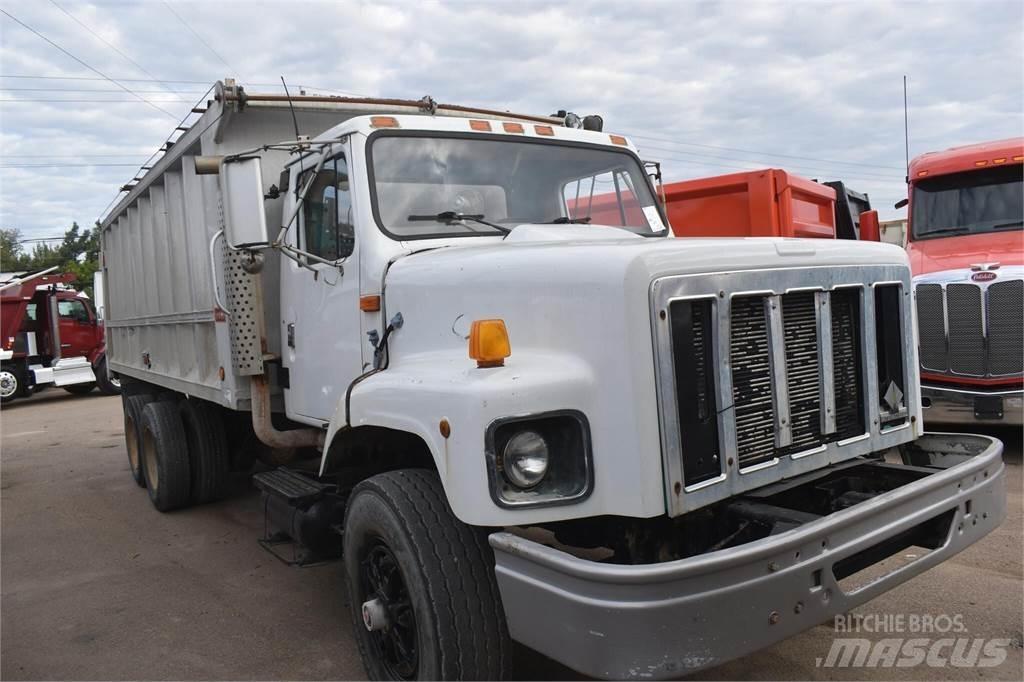 International S2600 Tipper trucks