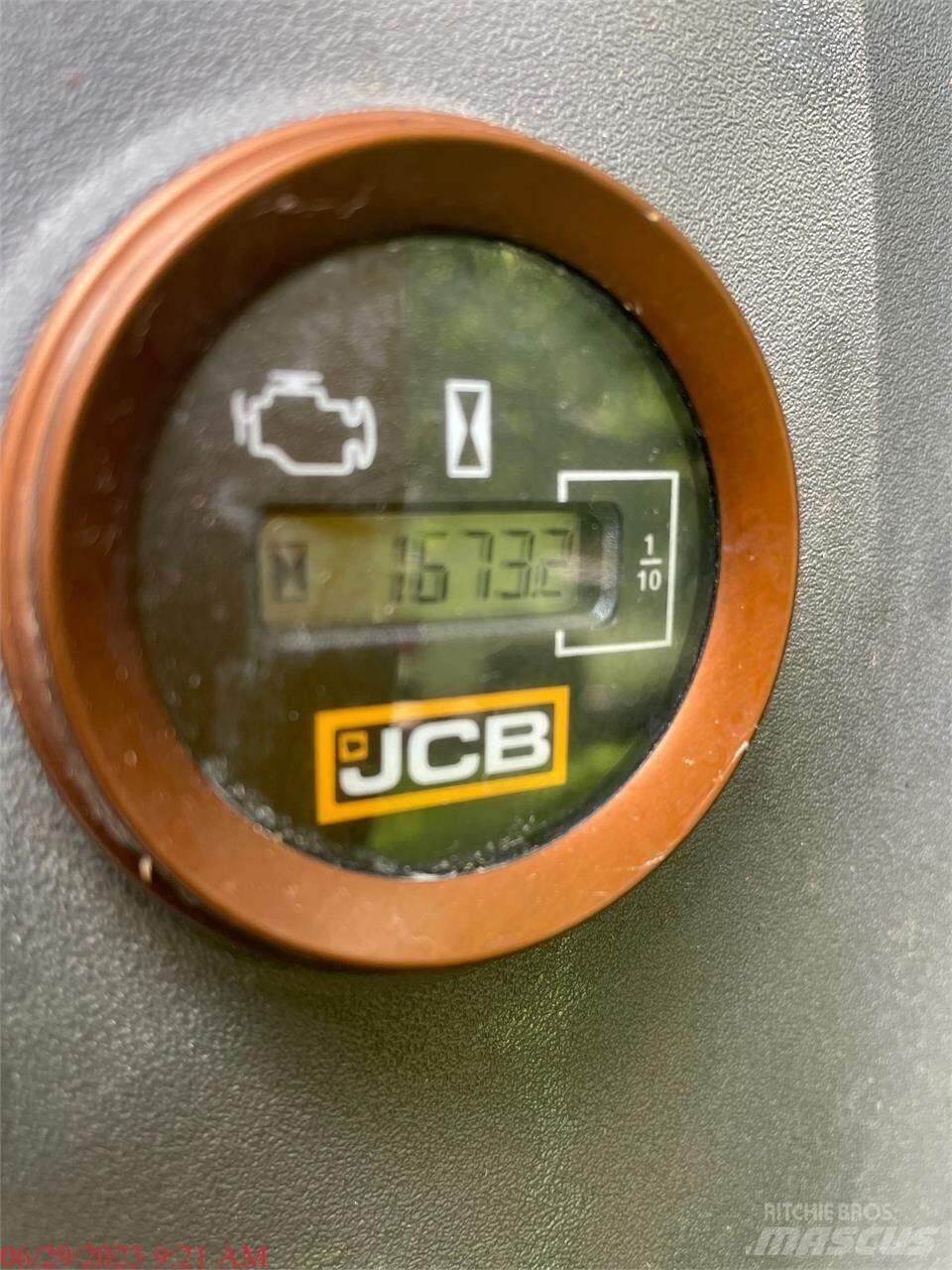 JCB 131X LC Crawler excavators
