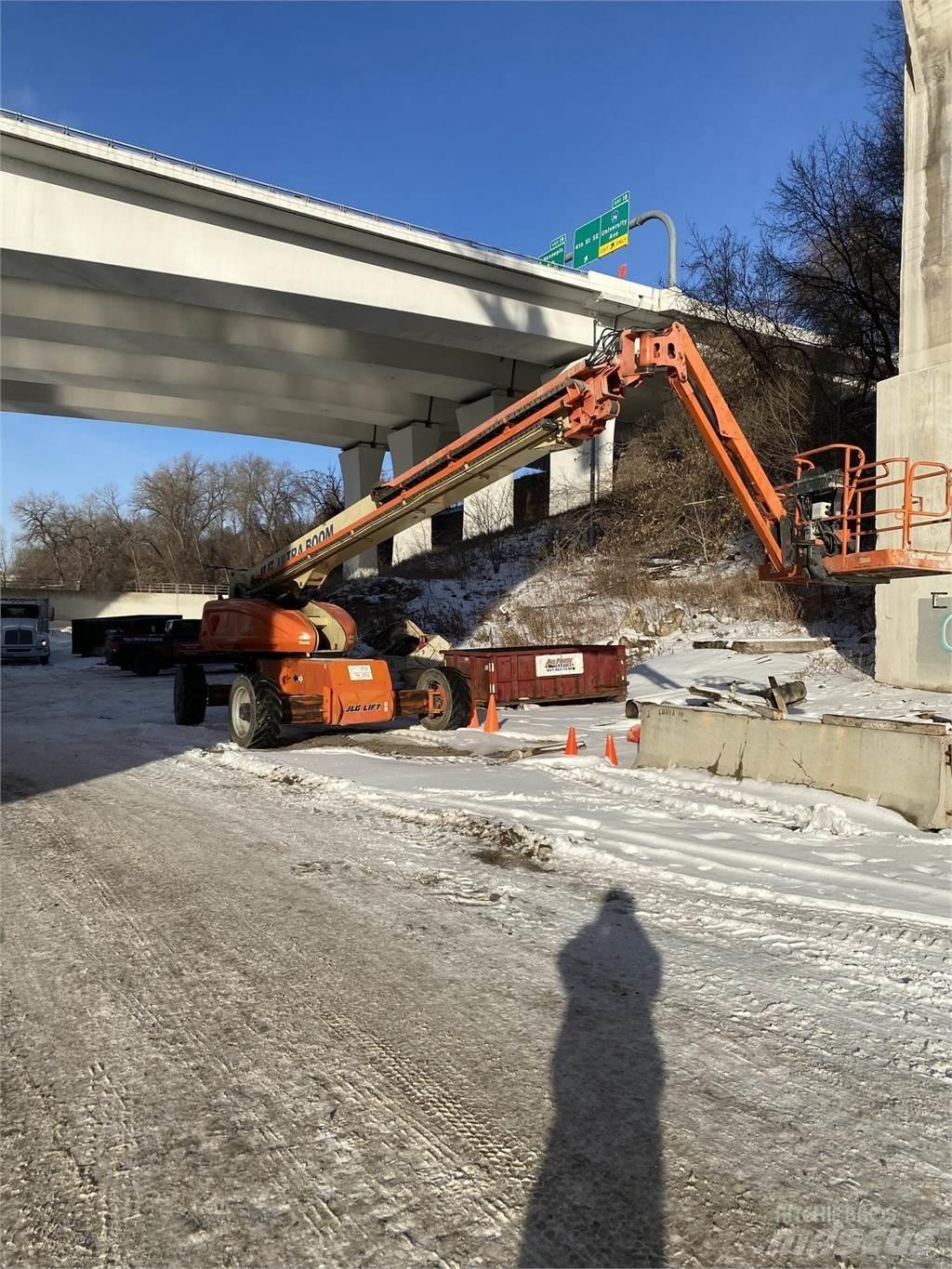 JLG 1350SJP Telescopic boom lifts