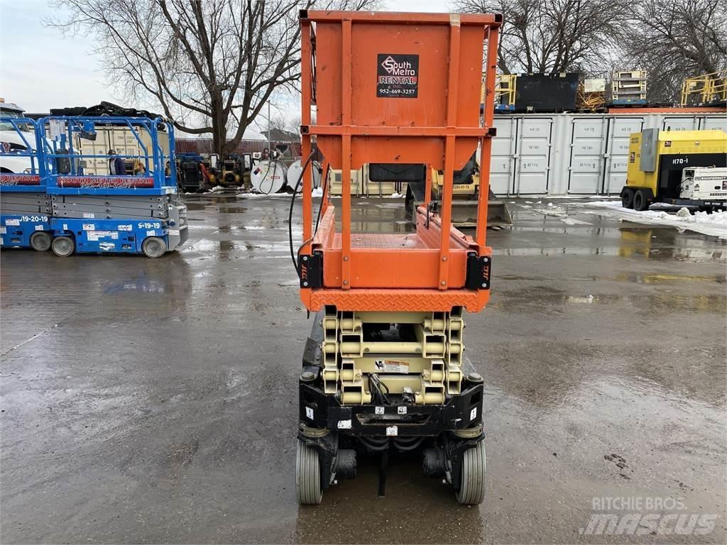 JLG 1932R Scissor lifts