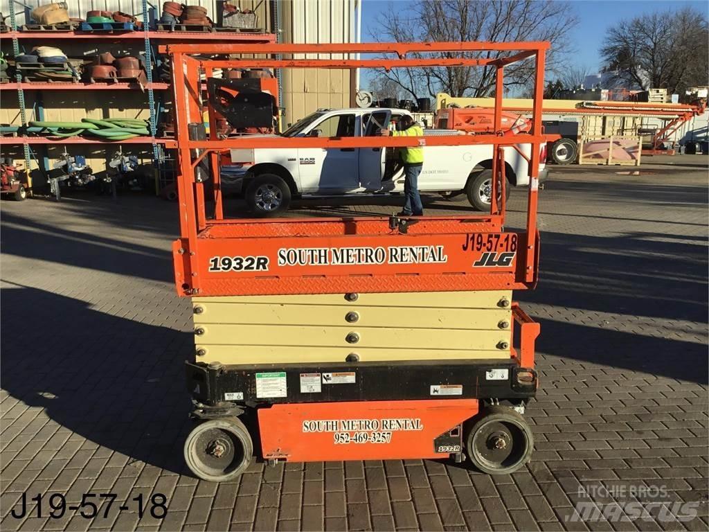 JLG 1932R Scissor lifts