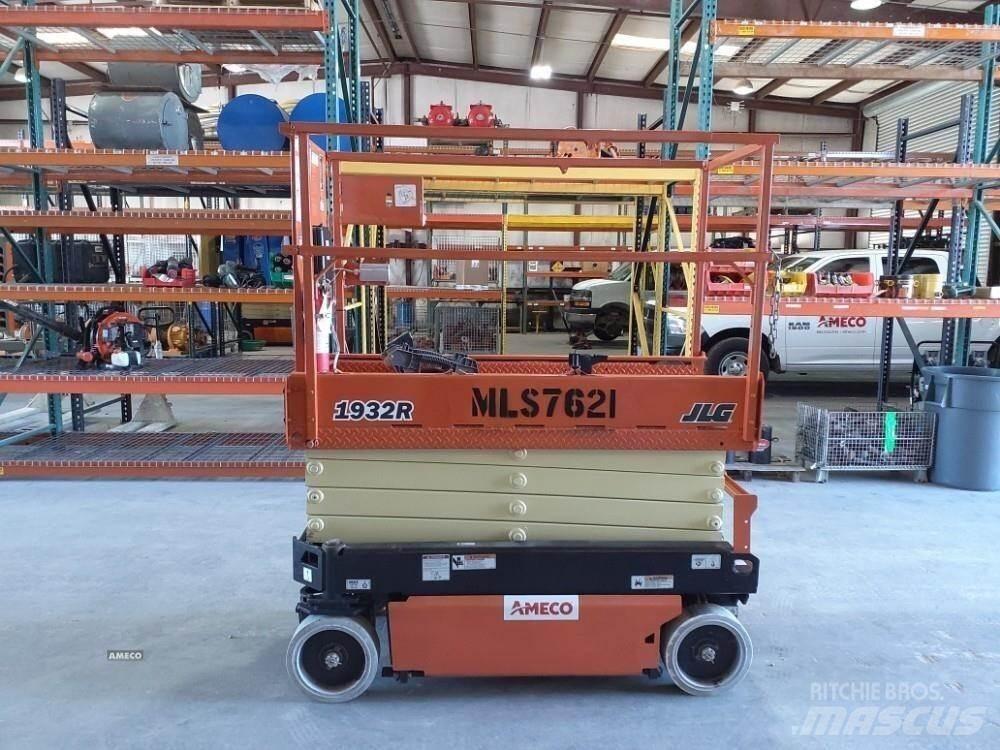 JLG 1932R Scissor lifts