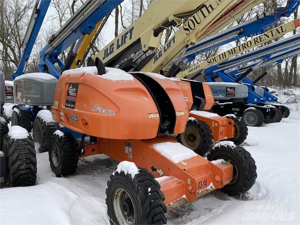 JLG 400S Telescopic boom lifts